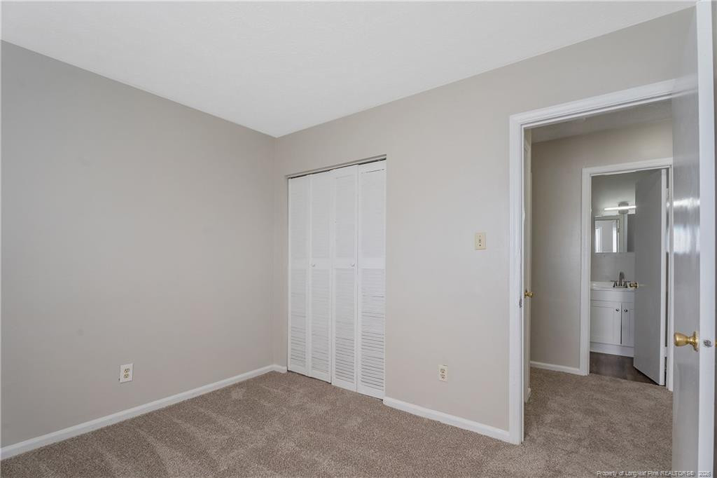 416 Kirkcaldy Court Property Photo 28