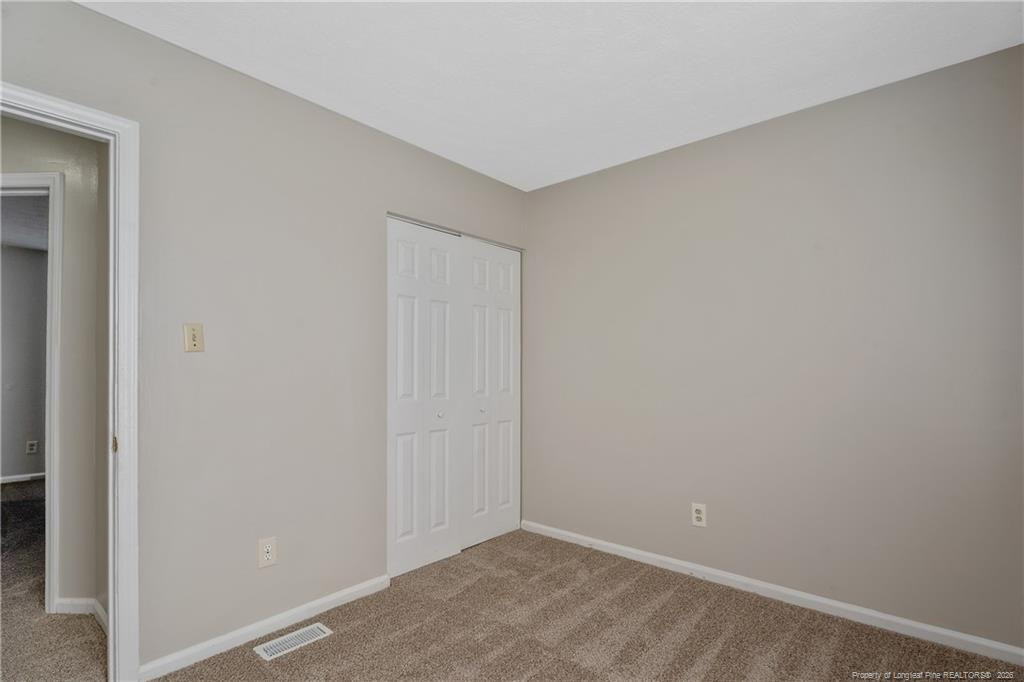 416 Kirkcaldy Court Property Photo 37