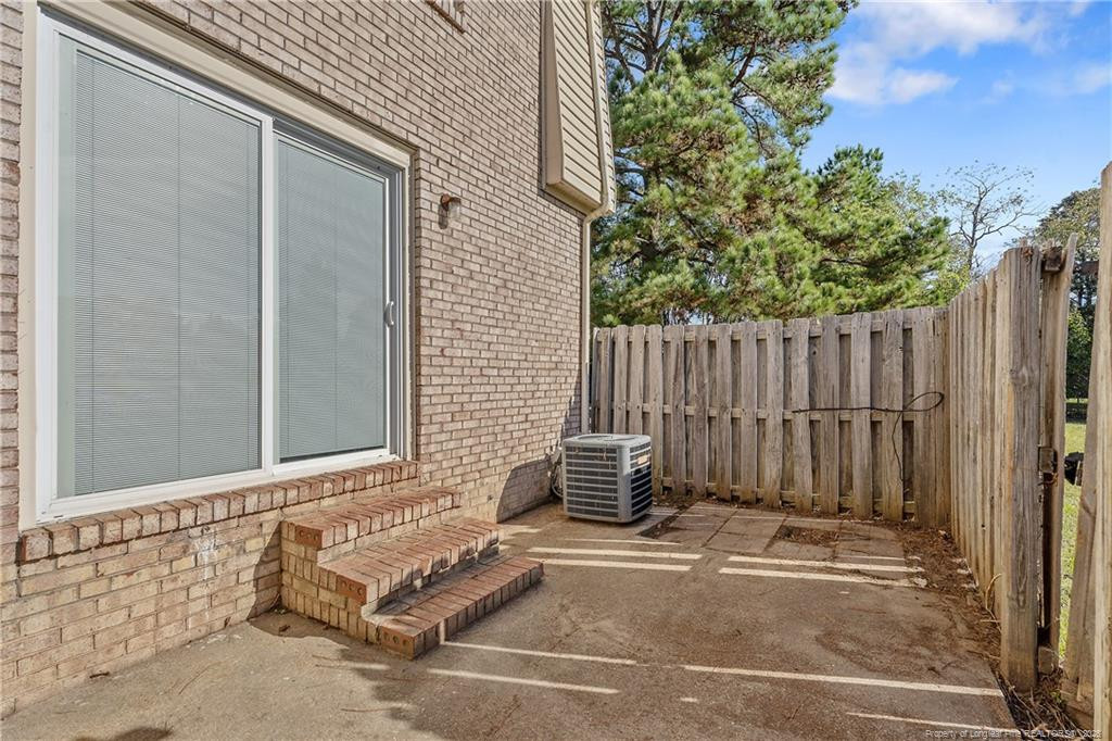 416 Kirkcaldy Court Property Photo 39