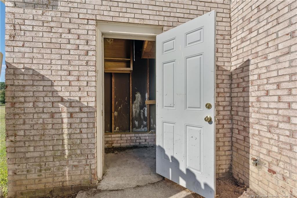 416 Kirkcaldy Court Property Photo 41