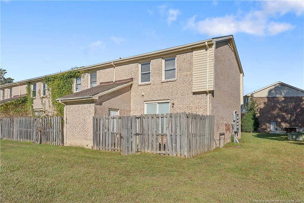 416 Kirkcaldy Court Property Photo 42