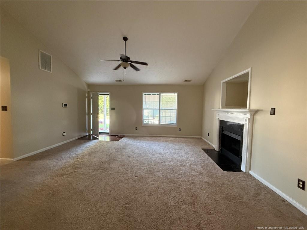 696 Fairfield Circle Property Photo 3
