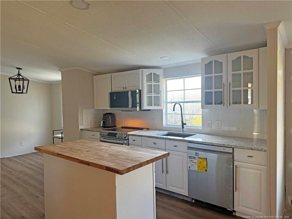 4768 Lobelia Road Property Photo 3