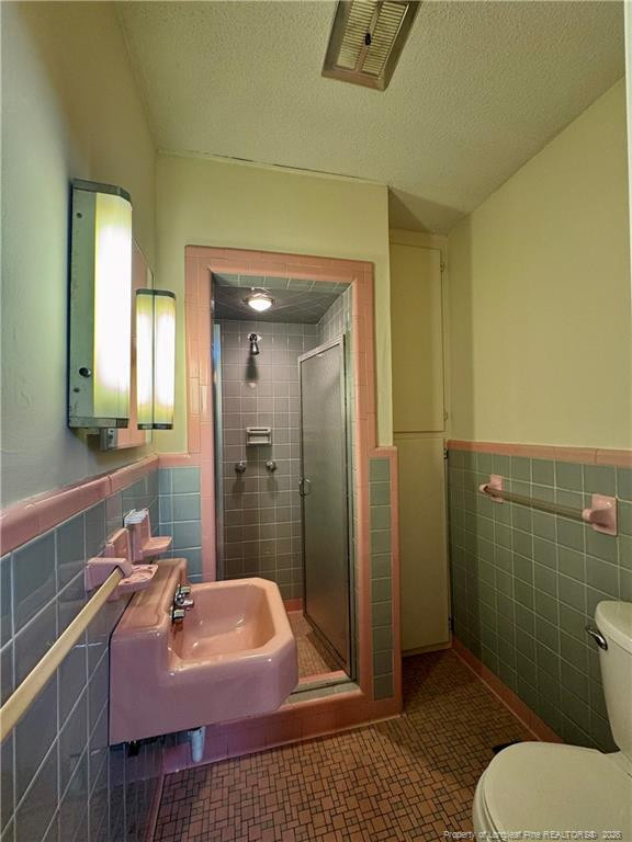 400 Harrill Street Property Photo 17