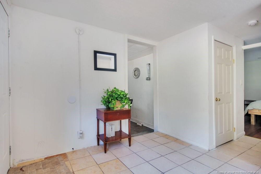 709 Lakeland Street Property Photo 8