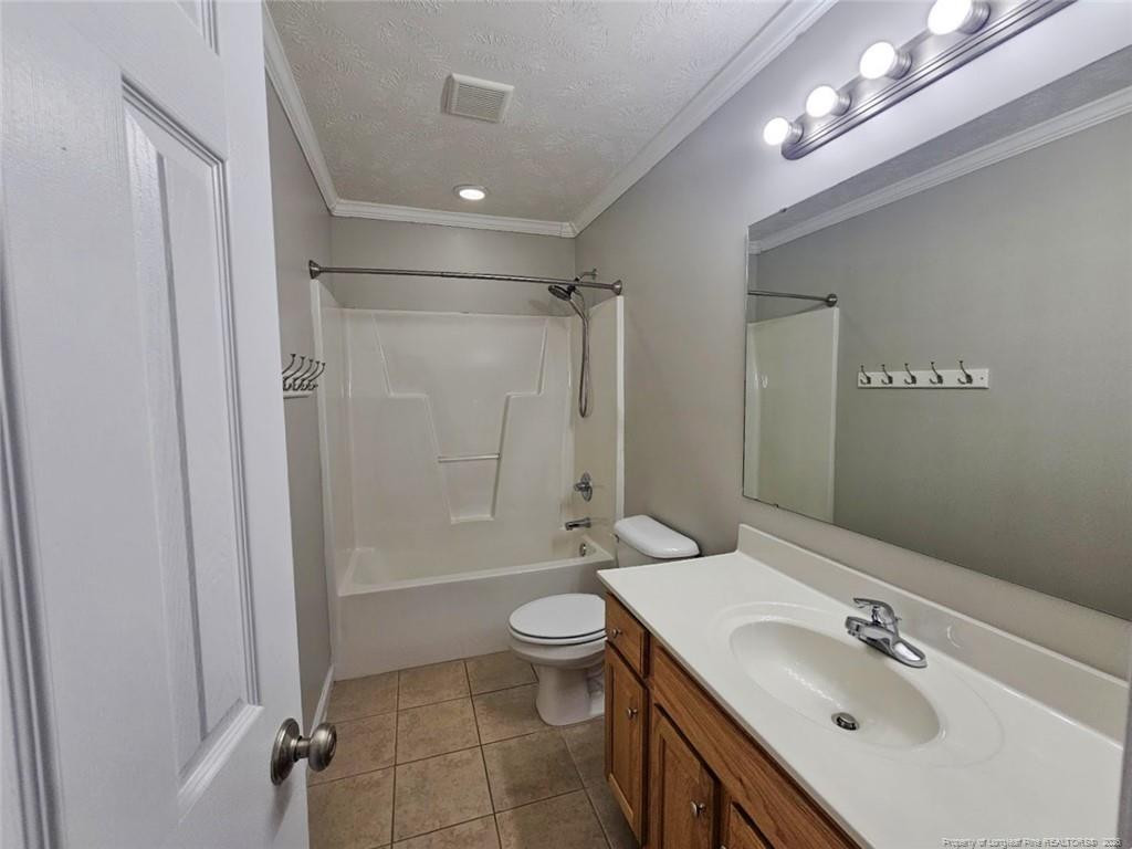 84 Gloucester Courts Property Photo 27