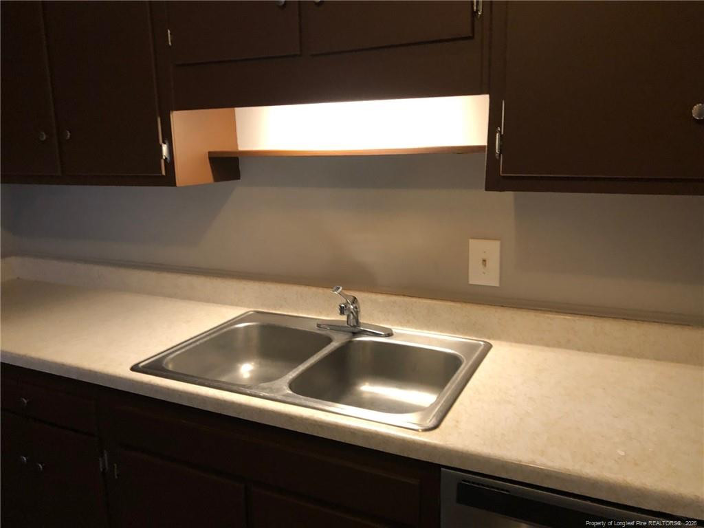 599 Winding Creek Road E Property Photo 6