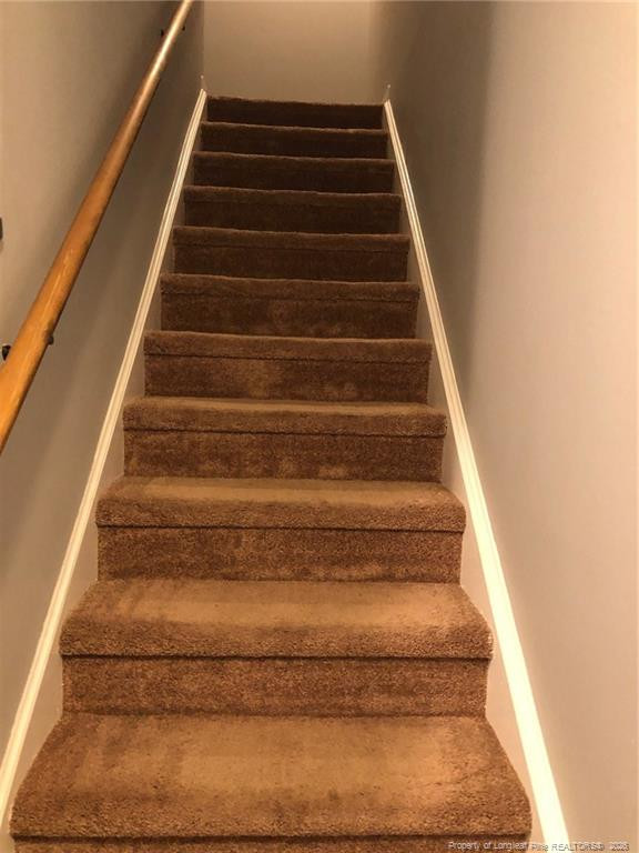 599 Winding Creek Road E Property Photo 13