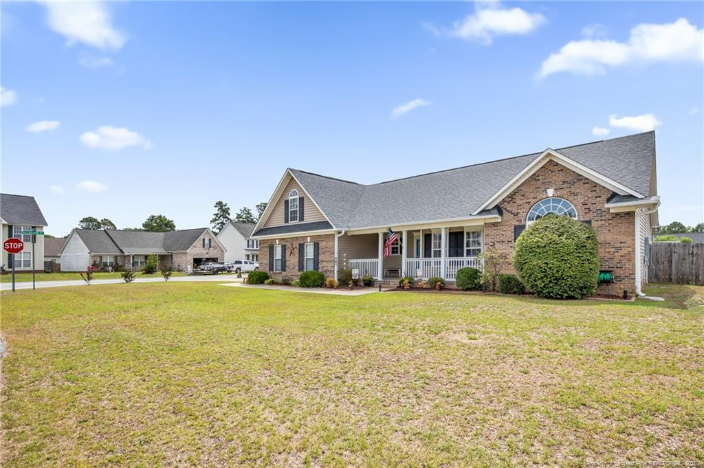 5744 Azure Drive Property Photo 3
