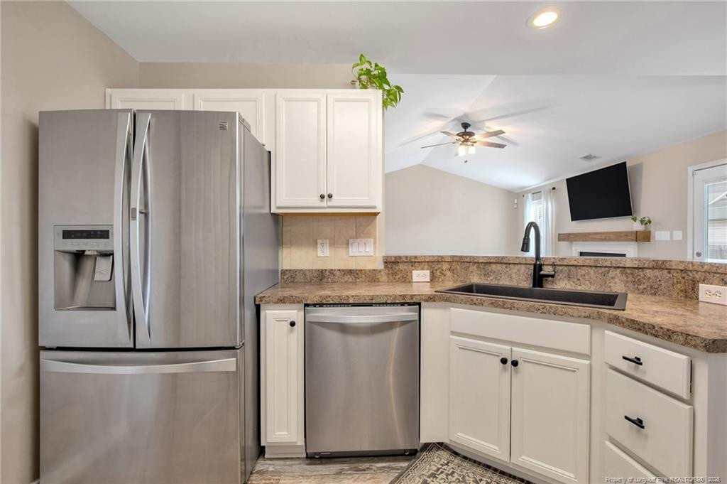 5744 Azure Drive Property Photo 17