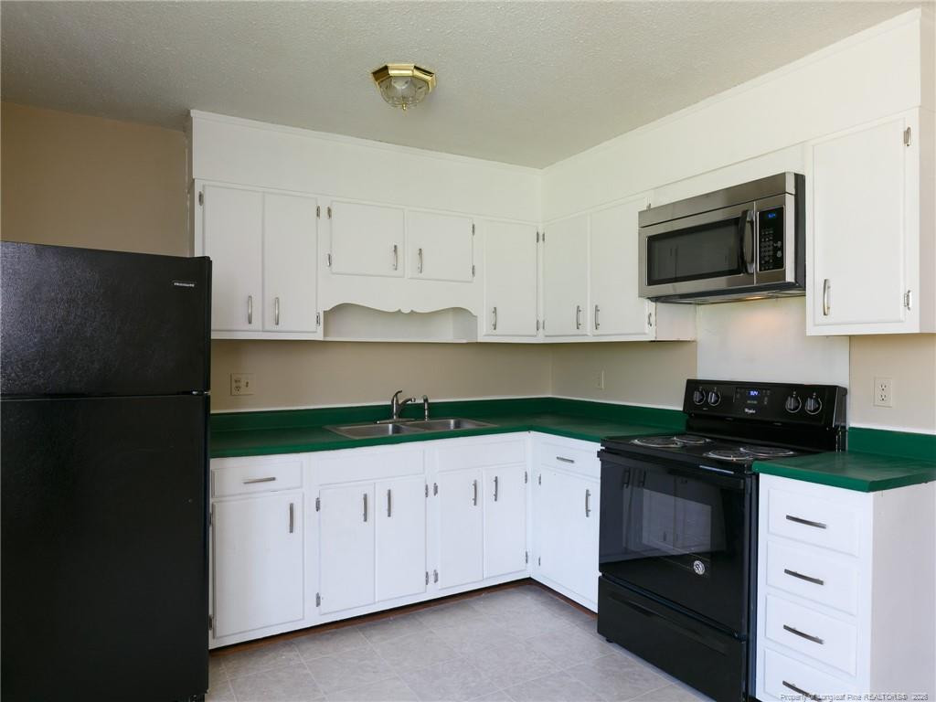 3249 Glenmore Drive Property Photo 7
