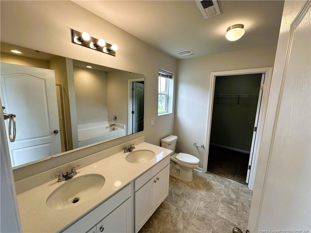 240 Melbourne Drive Property Photo 11