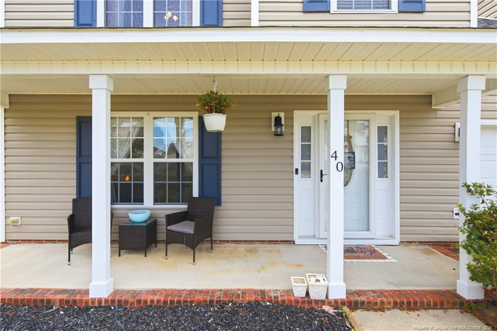 40 Dover Court E Property Photo 5