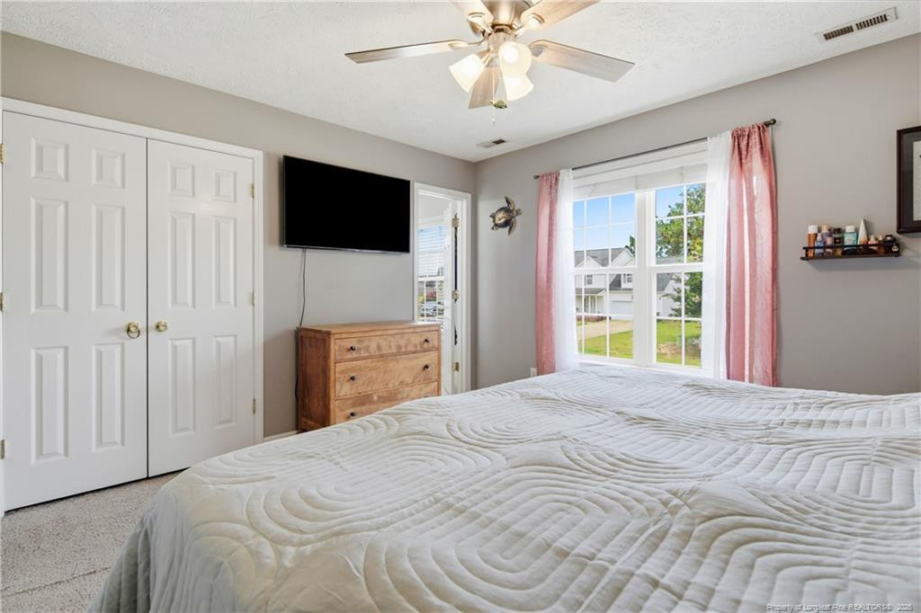 40 Dover Court E Property Photo 25