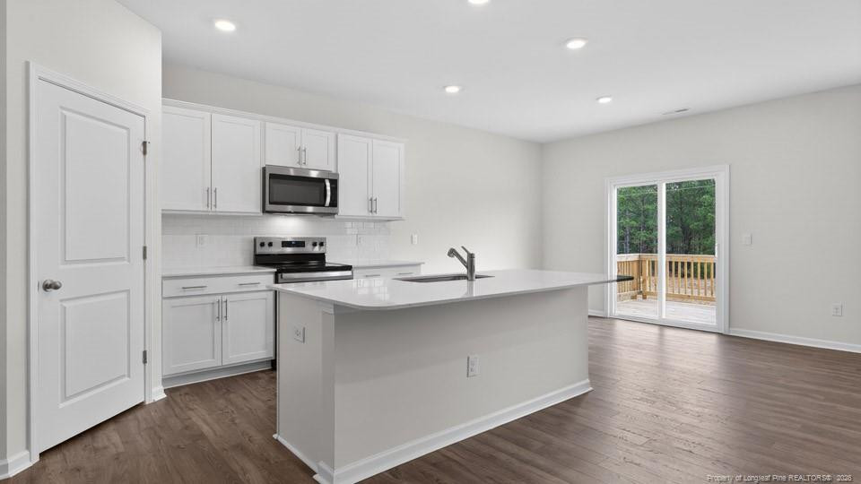 3076 Platinum Circle Property Photo 5