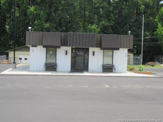 2111 S Horner Boulevard Property Photo 1