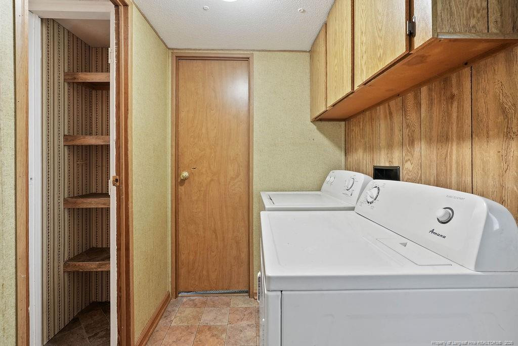 5998 Love Court Property Photo 13