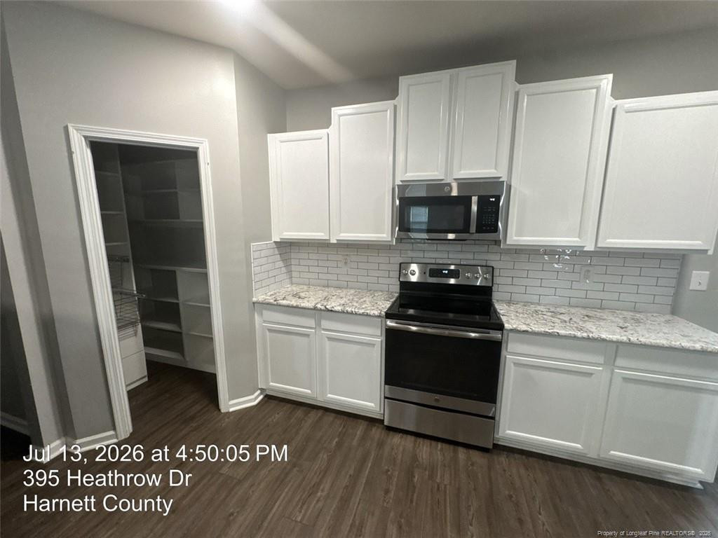 395 Heathrow Drive Property Photo 16