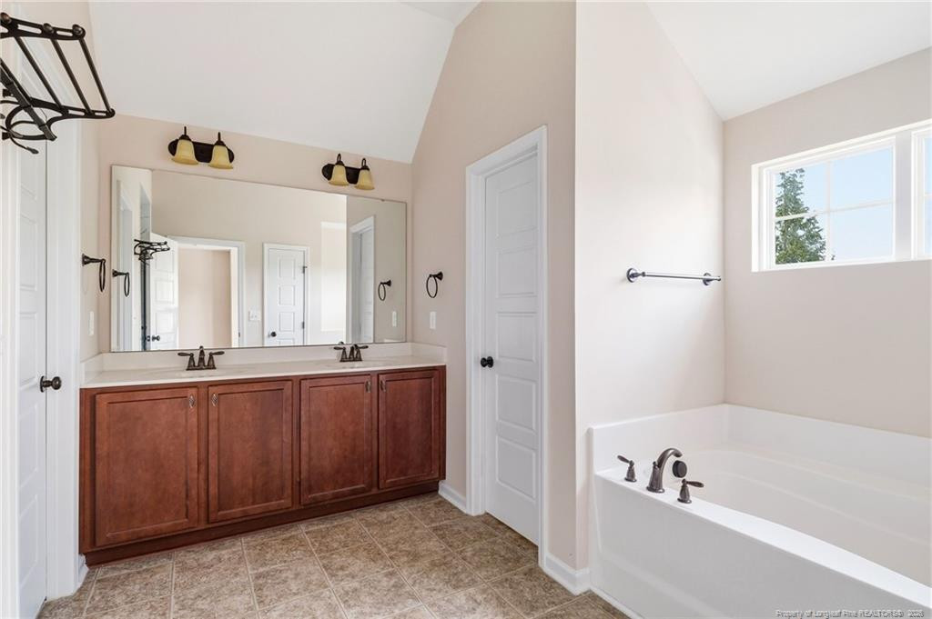 910 Highgrove Drive Property Photo 32