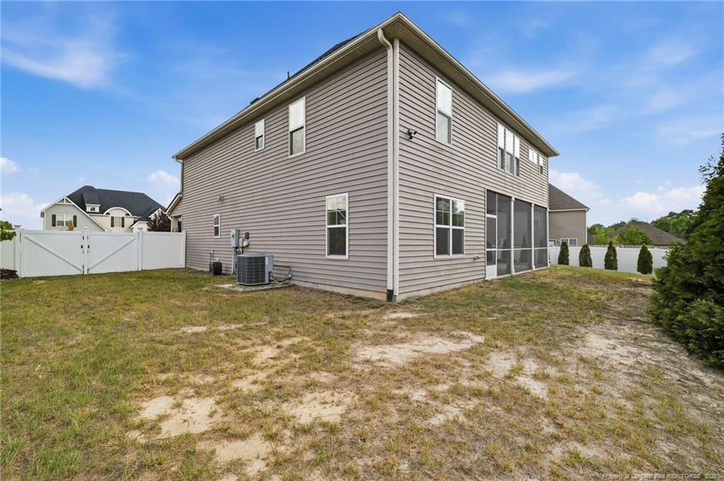 910 Highgrove Drive Property Photo 42