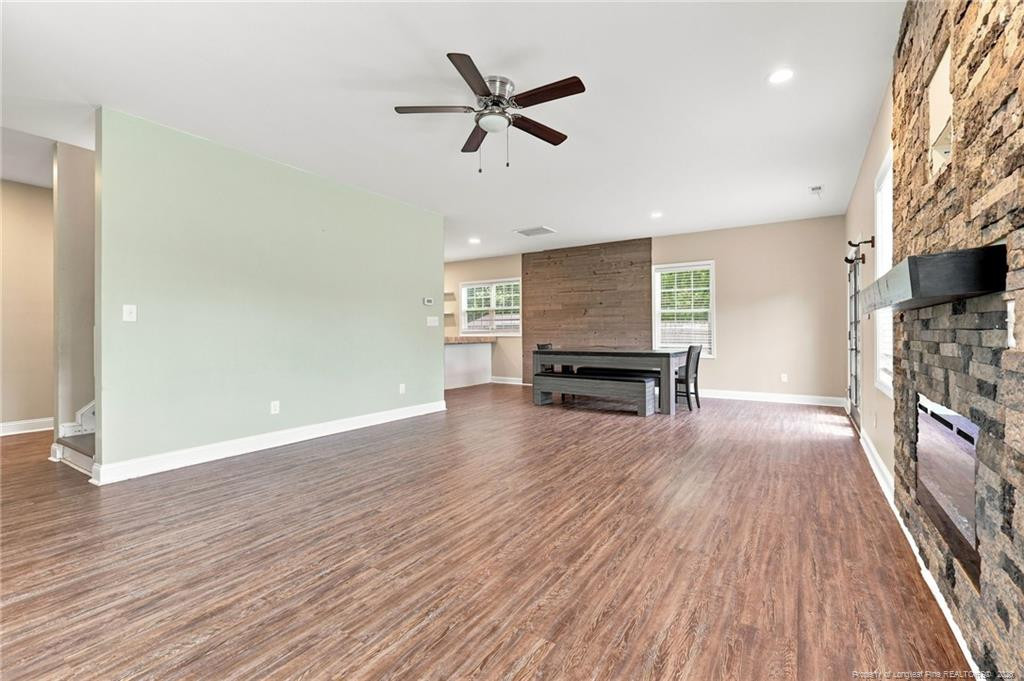 1085 Moonland Drive Property Photo 4