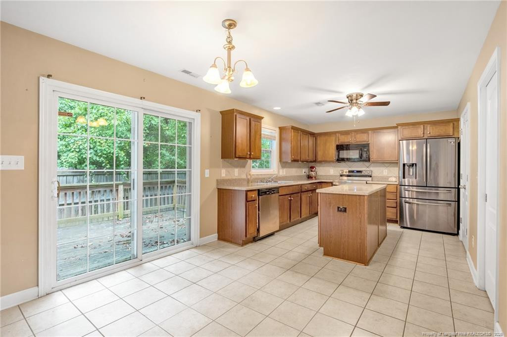 2904 Assurian Court Property Photo 11