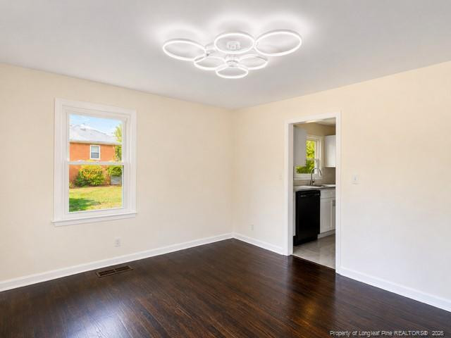 5324 Williamsburgh Drive Property Photo 2