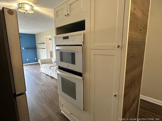 110 Lake Place Condo Drive Property Photo 6