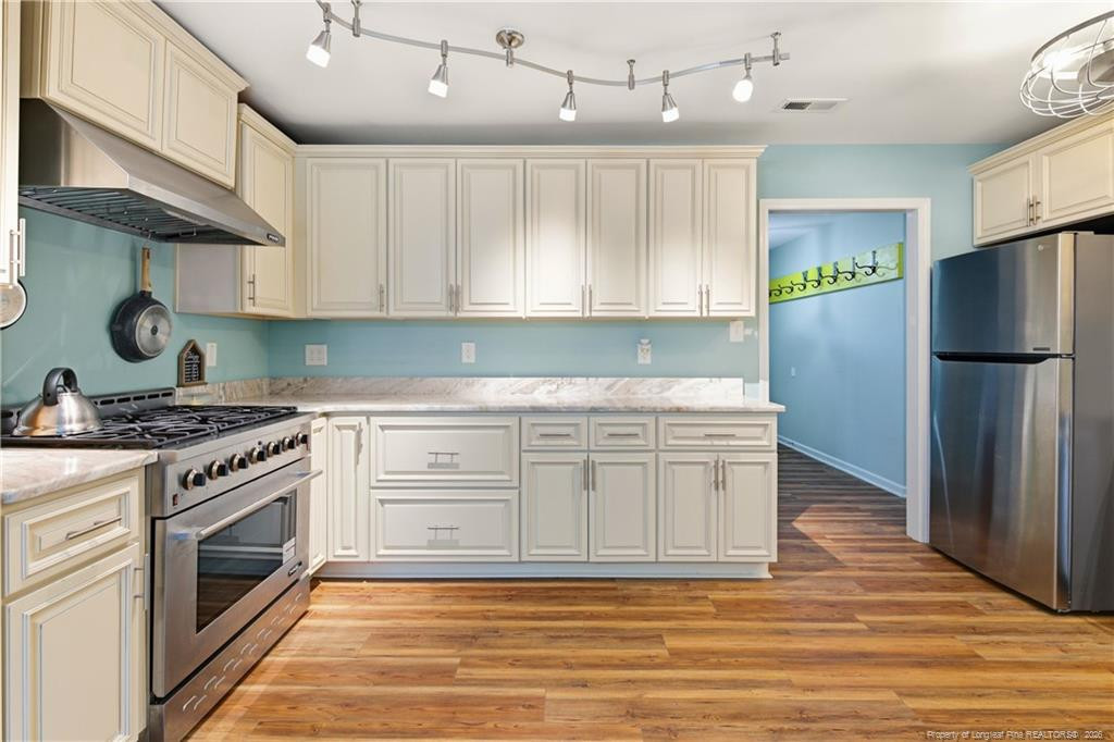 6885 Buttermere Drive Property Photo 15