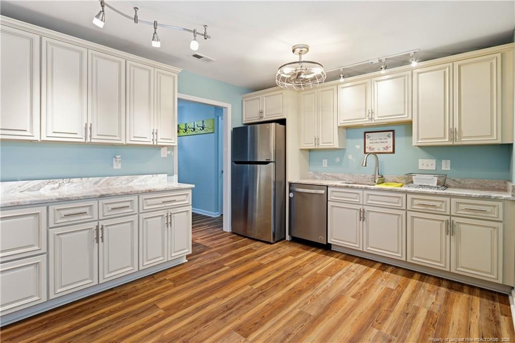 6885 Buttermere Drive Property Photo 16