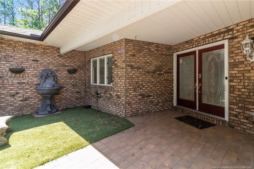 88 Traceway Property Photo 1