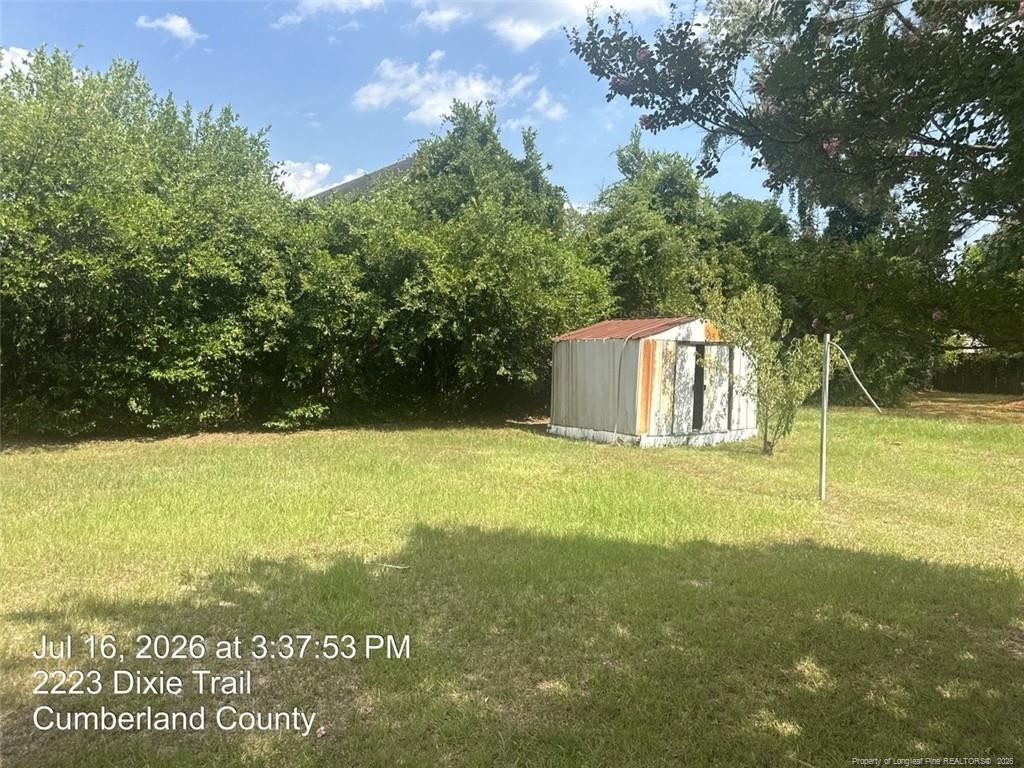 2223 Dixie Trail Property Photo 3
