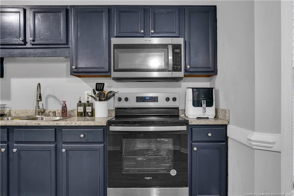 408 Chester Lake Place Property Photo 19