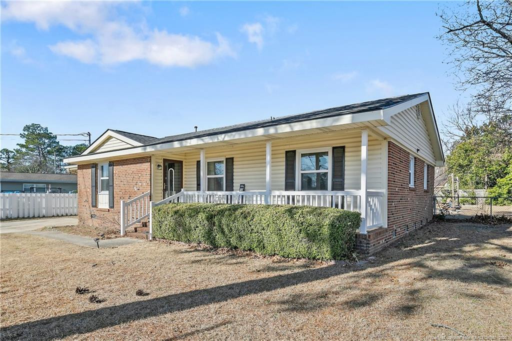 1824 St Paul Avenue Property Photo 2