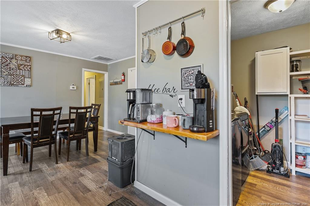 1824 St Paul Avenue Property Photo 18
