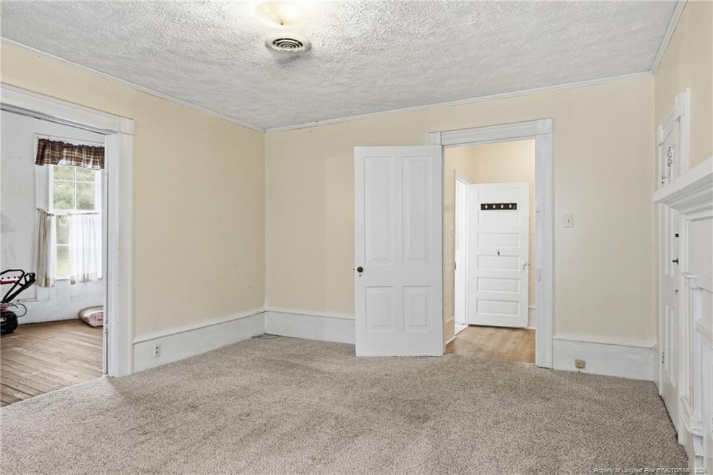 206 E 2nd Avenue Property Photo 30
