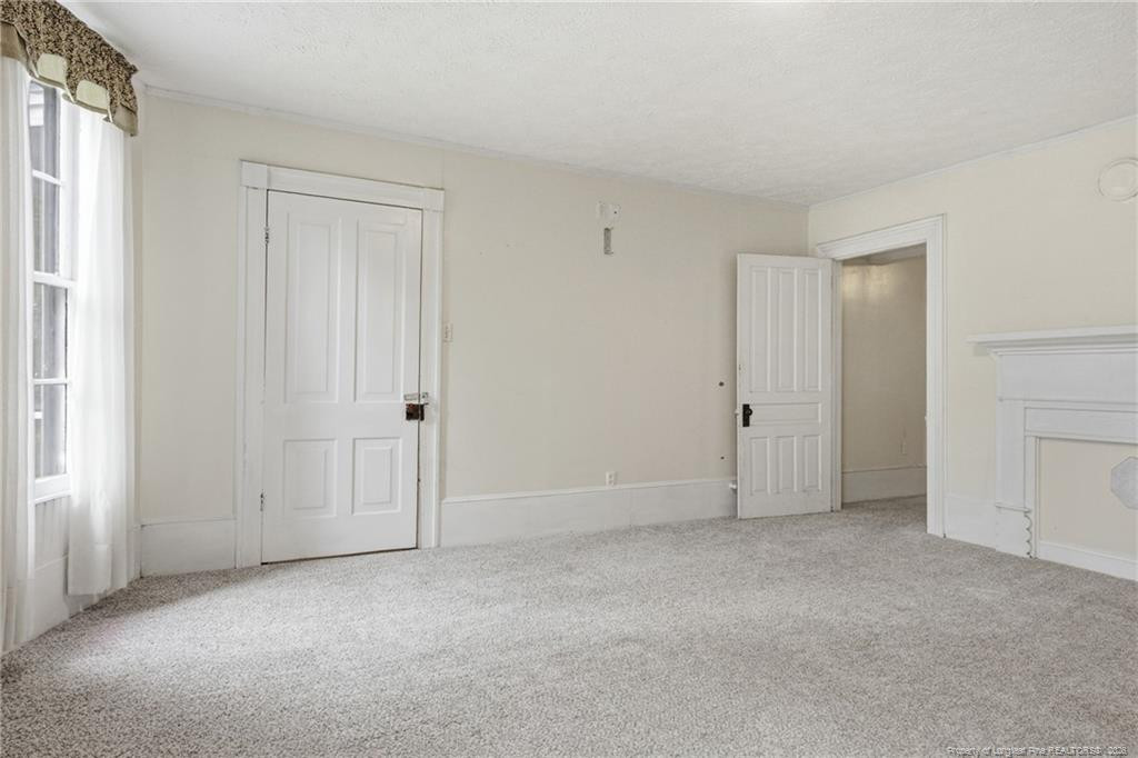206 E 2nd Avenue Property Photo 35