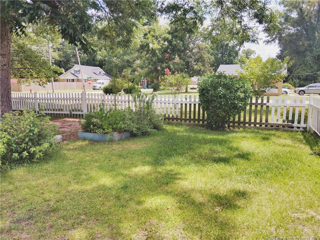 309 N Howard Street Property Photo 4