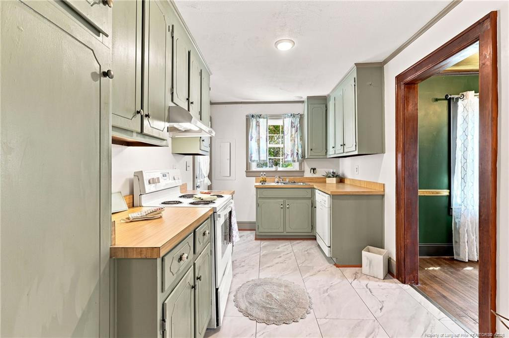 608 Glenville Avenue Property Photo 13