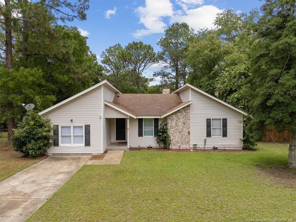7012 Salinas Court Property Photo 3