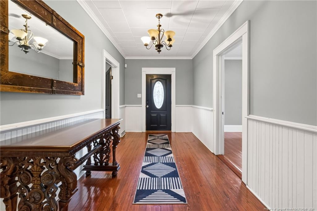 423 E Edinborough Avenue Property Photo 3
