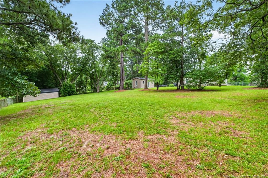 423 E Edinborough Avenue Property Photo 45