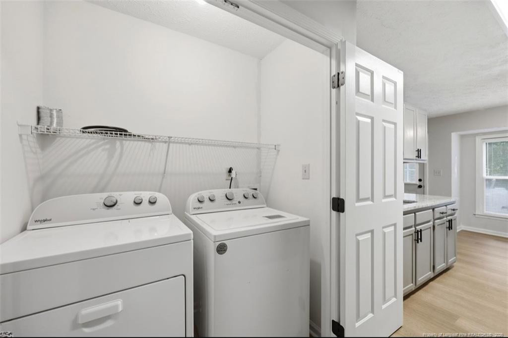 5923 Lively Court Property Photo 7
