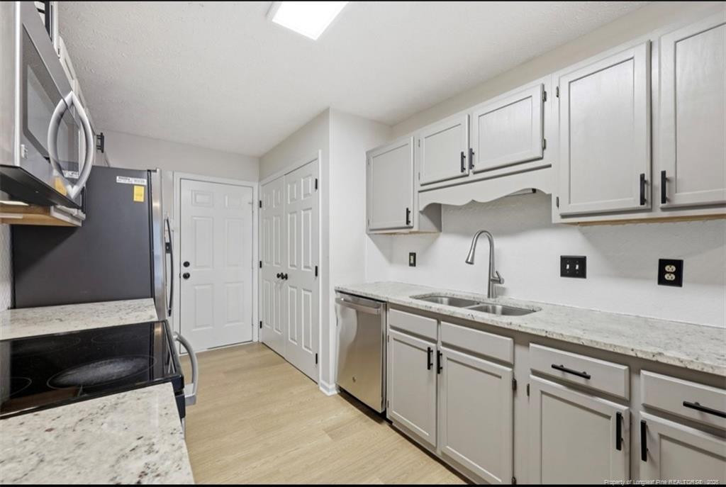 5923 Lively Court Property Photo 9