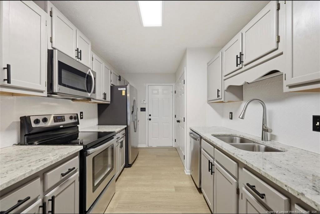 5923 Lively Court Property Photo 10