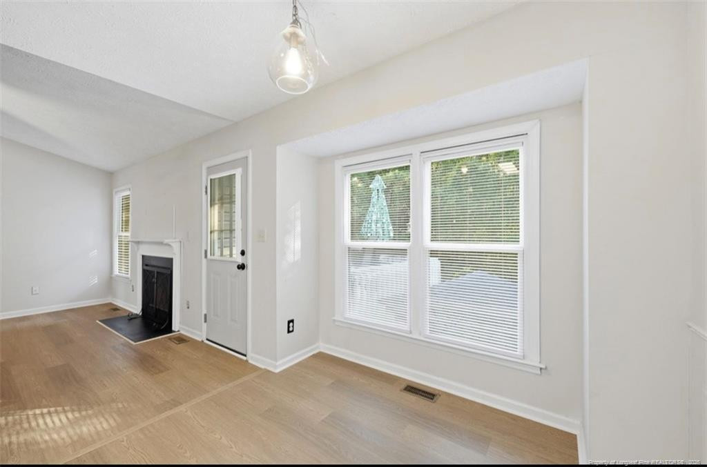 5923 Lively Court Property Photo 13