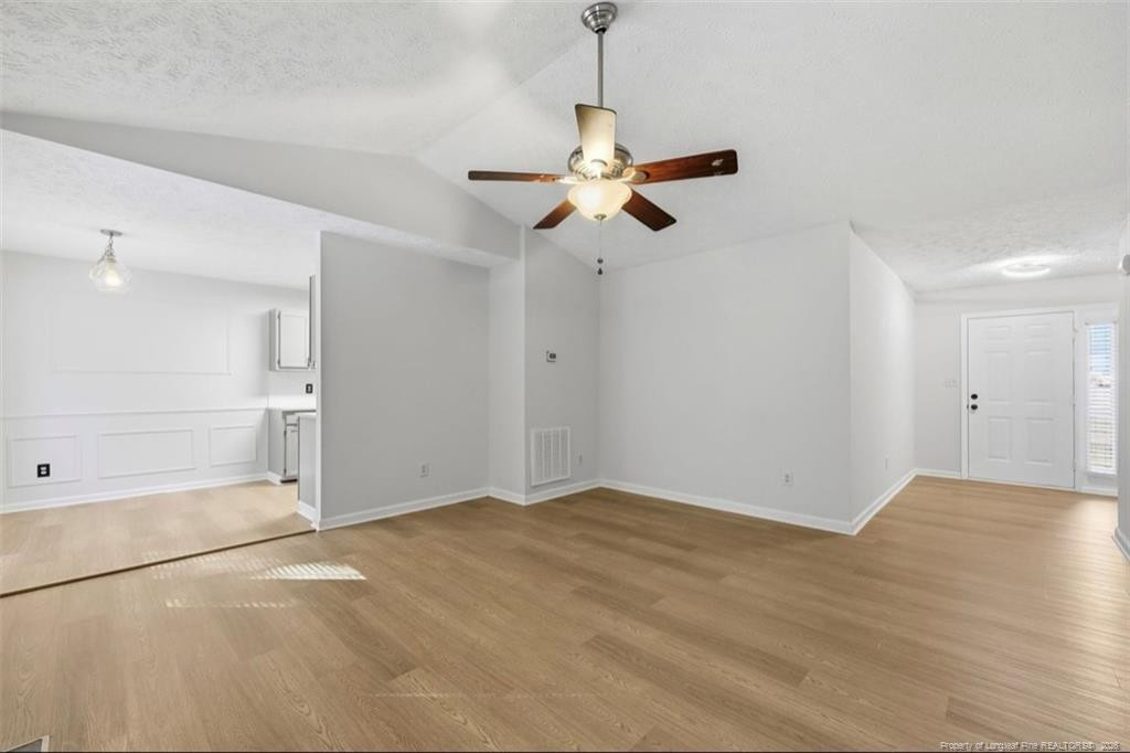 5923 Lively Court Property Photo 17