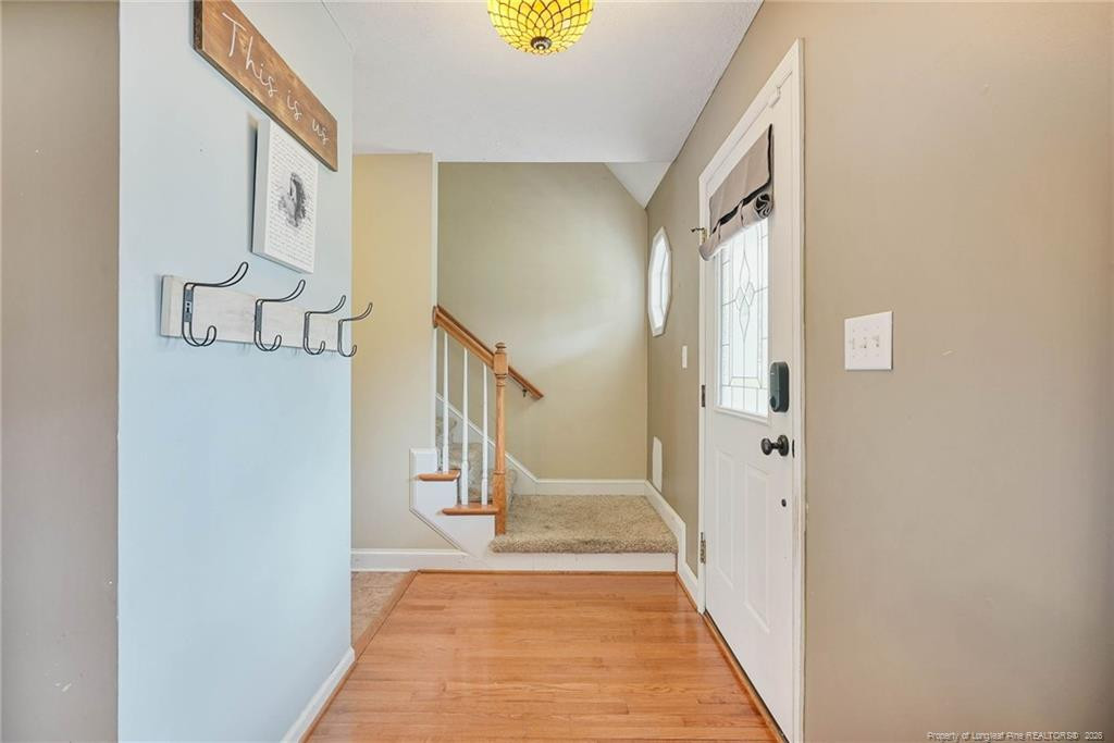 365 Yorkshire Drive Property Photo 6