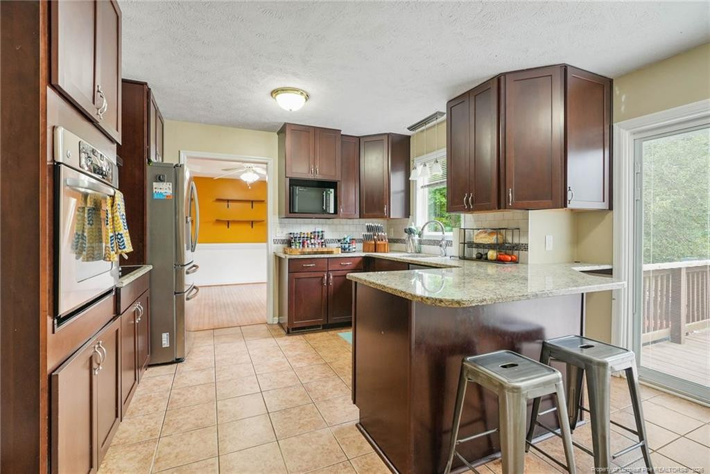 365 Yorkshire Drive Property Photo 12