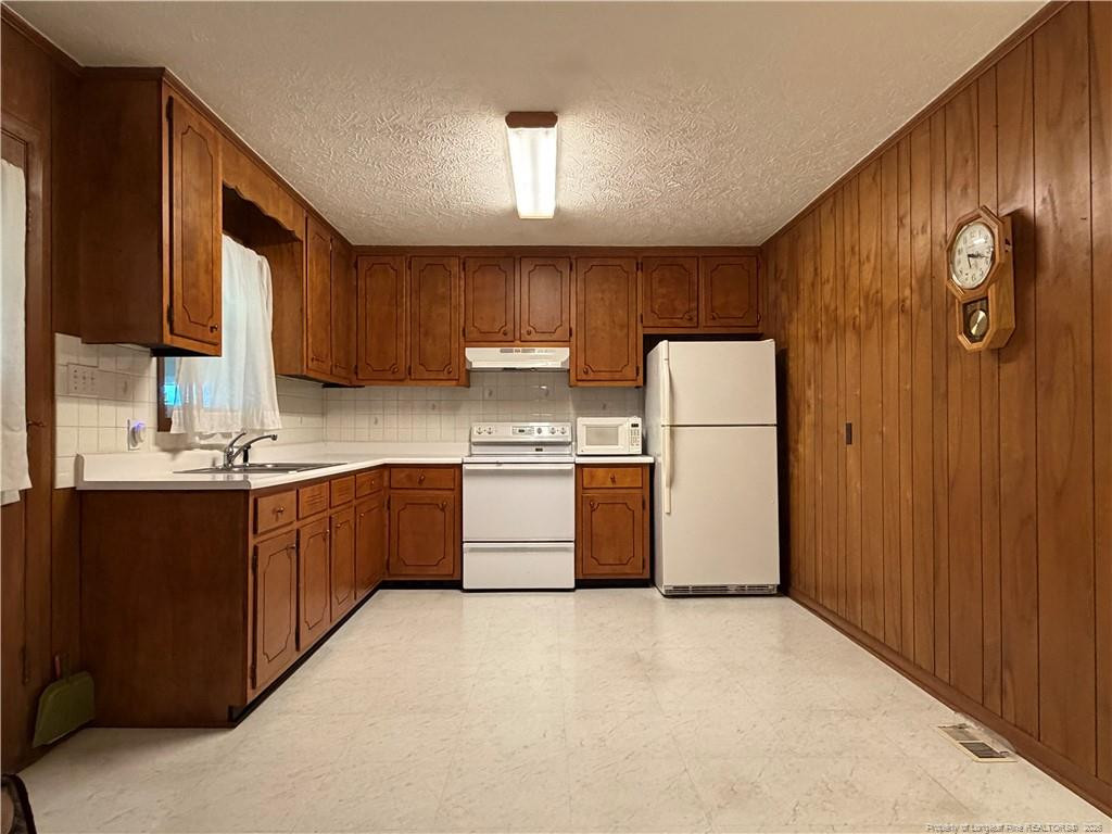 672 E Palmer Road Property Photo 15